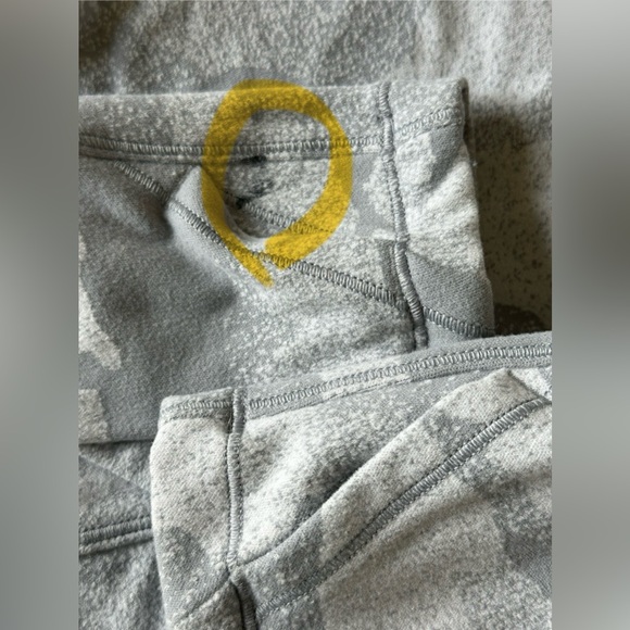 Lululemon Rulu fleece long sleeve! RARE CAMO! - Picture 5 of 6